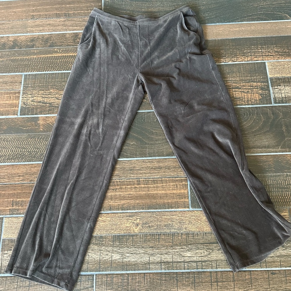 Pants. Brushed corduroy. Pull on.